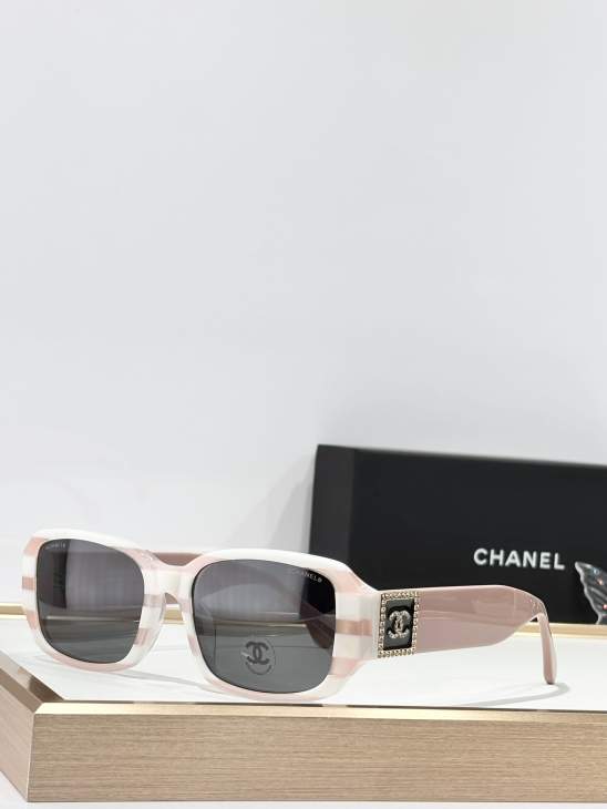 Picture of Chanel Sunglasses _SKUfw77837710fw